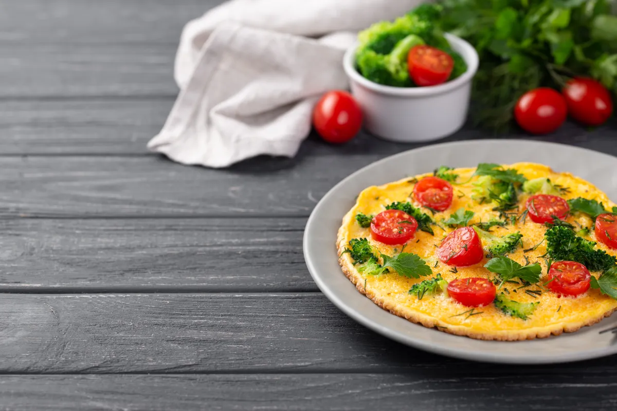 Omletă pufoasă cu legume la Airfryer