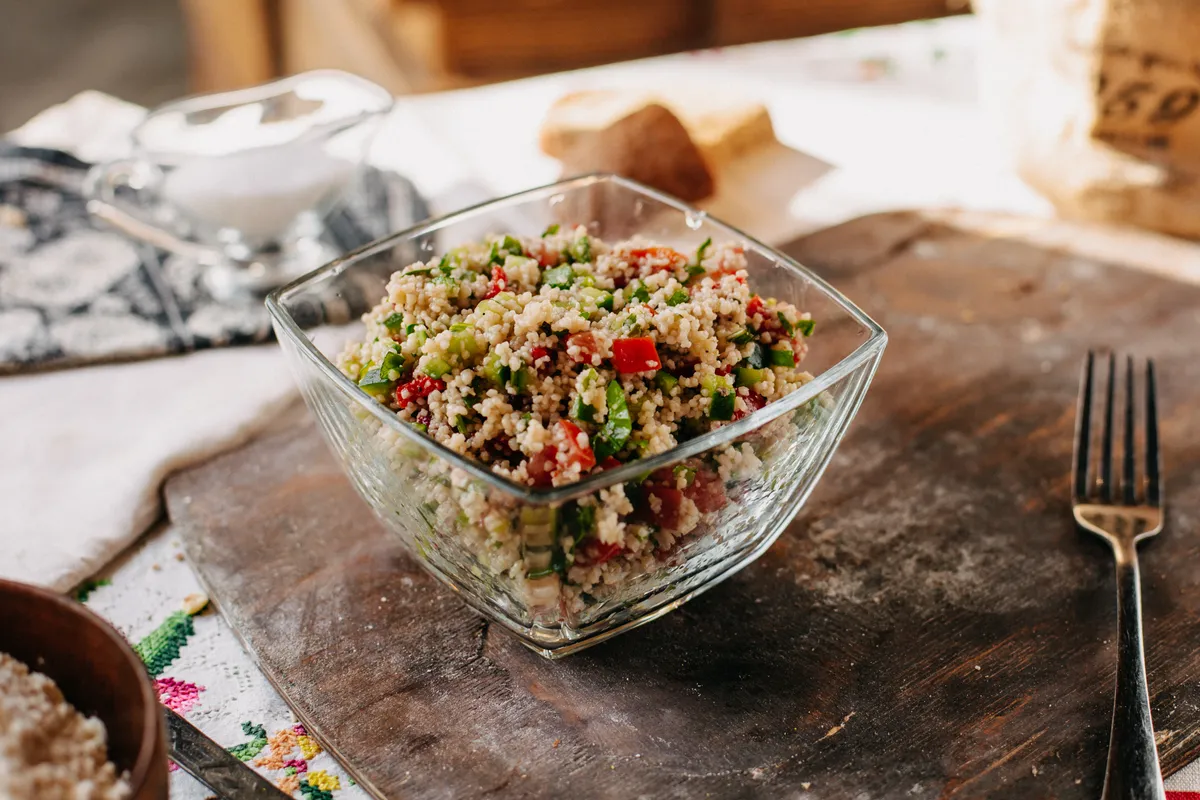 Quinoa crocantă cu legume la airfryer: Rețeta simplă
