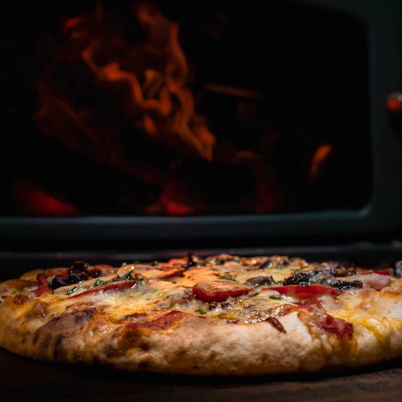 Cum să reîncălzești corect mâncarea în airfryer: ghid complet pentru pizza, pui, cartofi prăjiți și alte resturi crocante ca proaspete