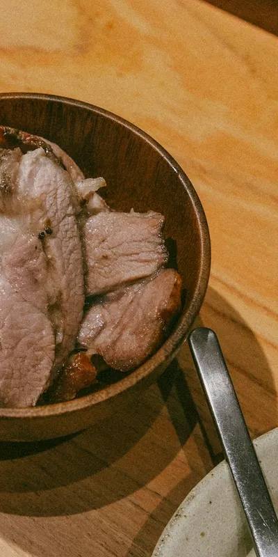 Char Siu de Porc la Airfryer: Ceafă Glazurată în Sos Hoisin, Miere și Cinci Arome