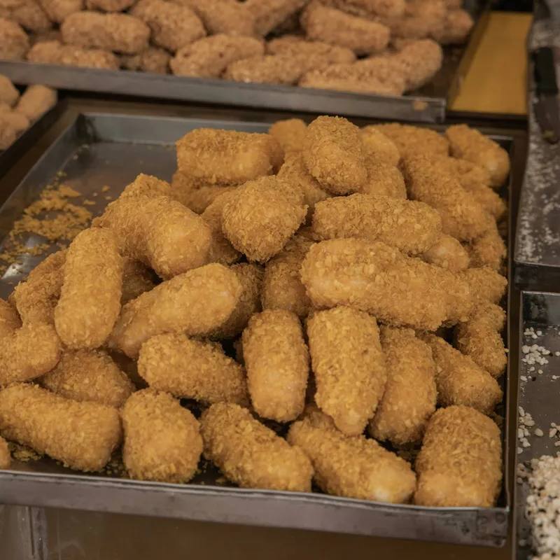 Croquetas de jamón spaniole la airfryer: crochete cremoase cu bechamel și șuncă în crustă crocantă