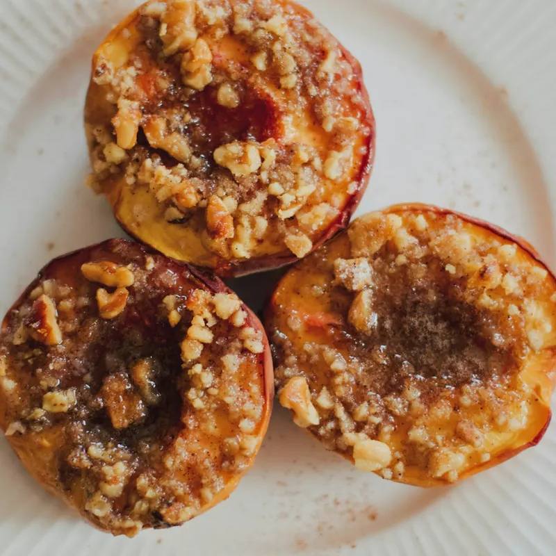 Găluște cu prune (gomboți) la airfryer, pufoase și rumene în pesmet cu unt și scorțișoară