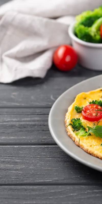 Omletă pufoasă cu legume la airfryer, mic dejun rapid