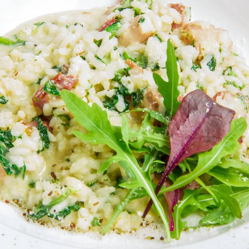 Risotto cremos cu legume și parmezan la airfryer