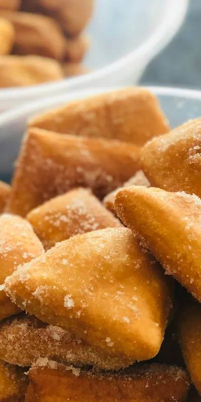 Scovergi dulci pufoase cu zahăr și scorțișoară la airfryer
