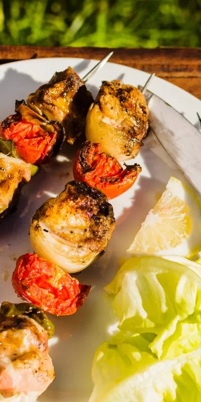 Souvlaki de pui cu legume la air fryer