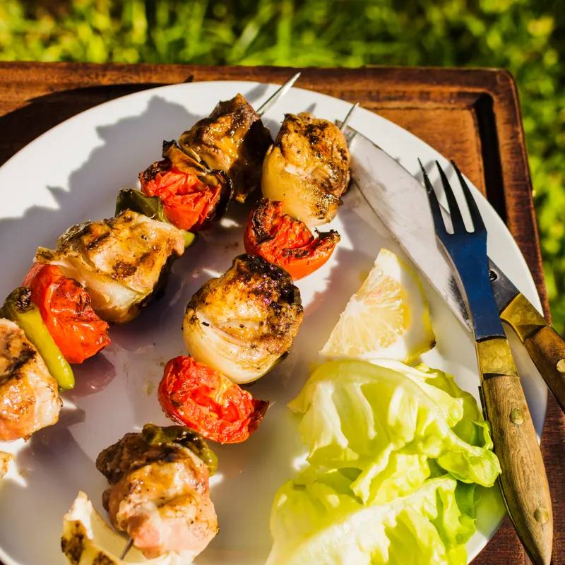 Souvlaki de pui cu legume la air fryer