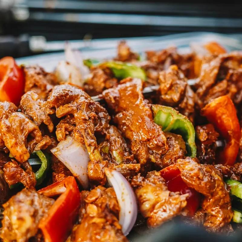 Tandoori paneer tikka la airfryer cu ardei și ceapă